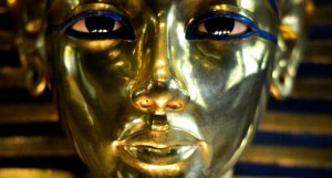 Detail van het gouden masker van Toetanchamon
