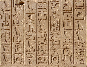 Reliëftekst uit de tijd van Thoetmoses III - Karnak. Hiervan bestaan tekstvertalingen